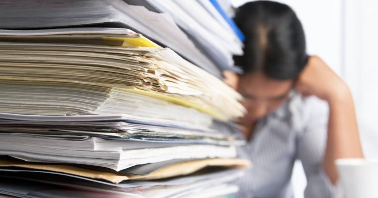 "Мұғалім есек пе, жүк арта беретін?" дейді наразы ұстаз