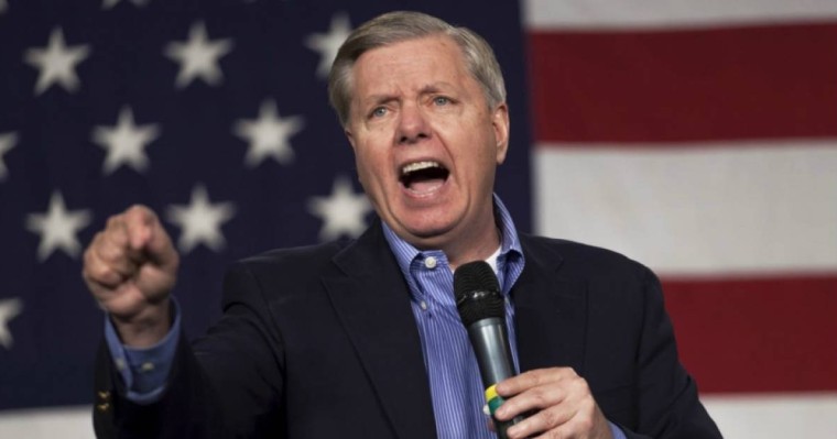 АҚШ-тың аға сенаторы Ресей халқын Путинді өлтіруге шақырды