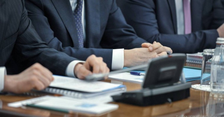 Қазақстанда министрліктерде қанша мемлекеттік қызметкер жұмыс істейді?