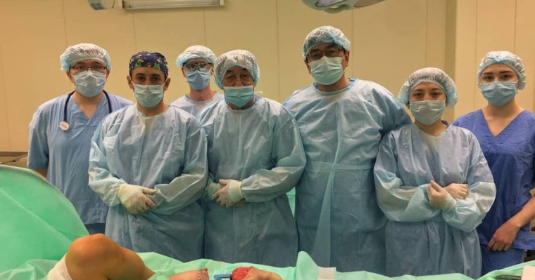 Нұр-Сұлтанда алып аяқты қызға ота сәтті жасалды