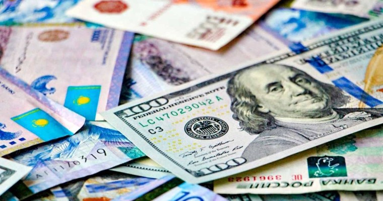 Доллар бағамы ұзақ уақыт сақталған 400 теңге белгіленімнен төмен түсті - Қазақстан жаңалықтары
