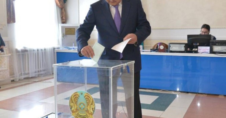 Бейбит Исабаев проголосовал на выборах