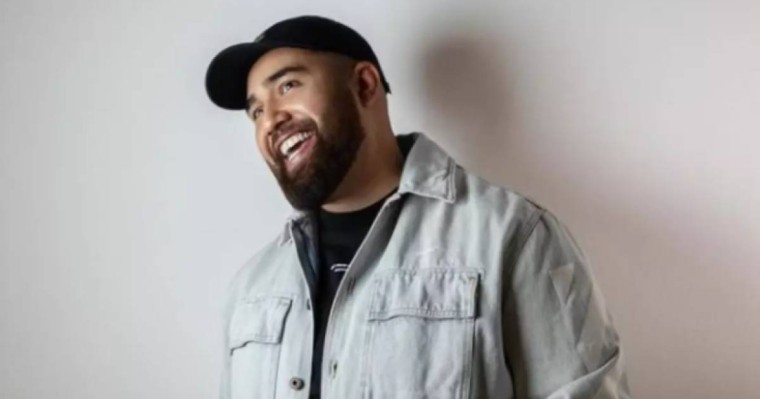 "Қауіпсіз жерлерді паналап жүрміз": Қазақстандық рэп орындаушысы Jah Khalib Киевте қалып қойған