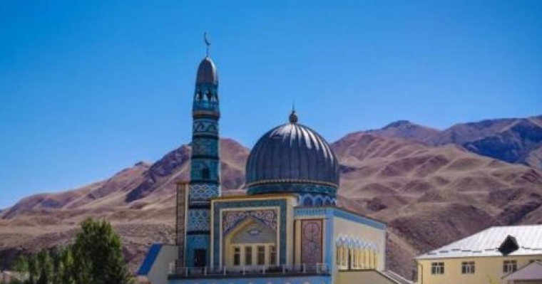 Қырғызстан ислам халифаты бола ма: Қырғыз ата заңынан «зайырлы мемлекет» ұғымы алынып тасталуы мүмкін