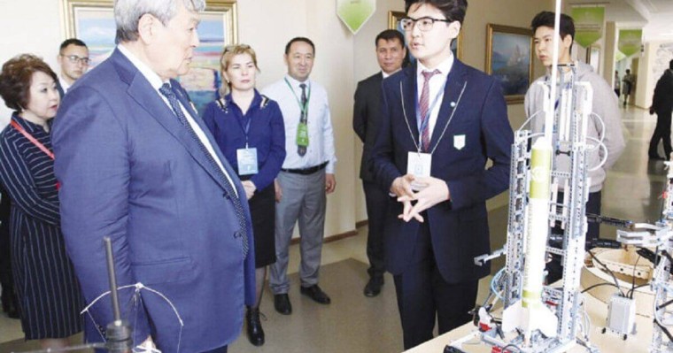 16 жастағы Астана тұрғыны NASA-да тағылымдамадан өтті