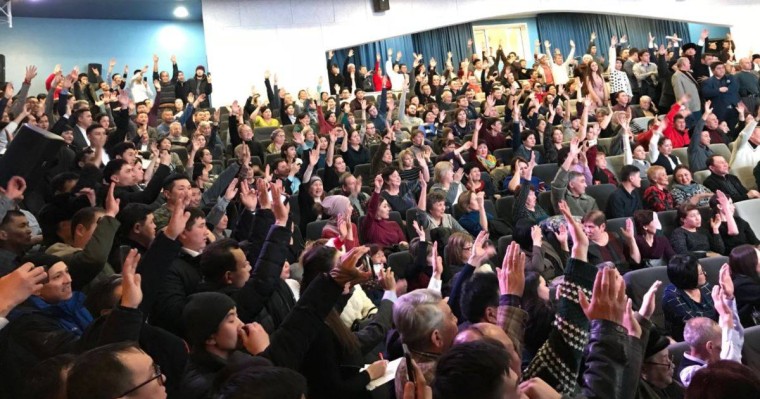 Қарағандыда Ленин көшесі Абай деп ауысты. Талқылауға мыңнан астам адам келді