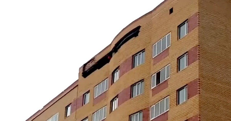 Нұр-Сұлтанда салынып жатқан үйдің қабырғасы құлап түсті (видео)