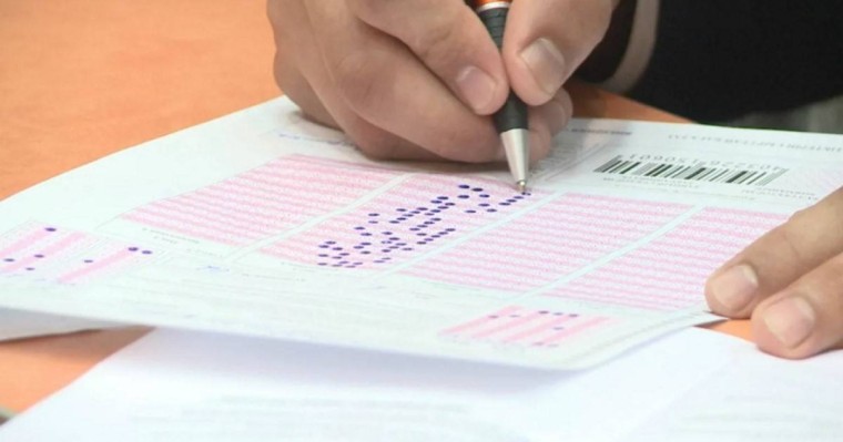 Асхат Аймағамбетов биыл қанша адам ҰБТ тапсыратынын айтты - Қазақстан жаңалықтары