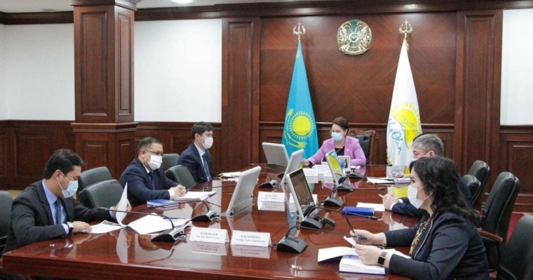 Гүлшара Әбдіқалықова тұрғындарды қабылдады