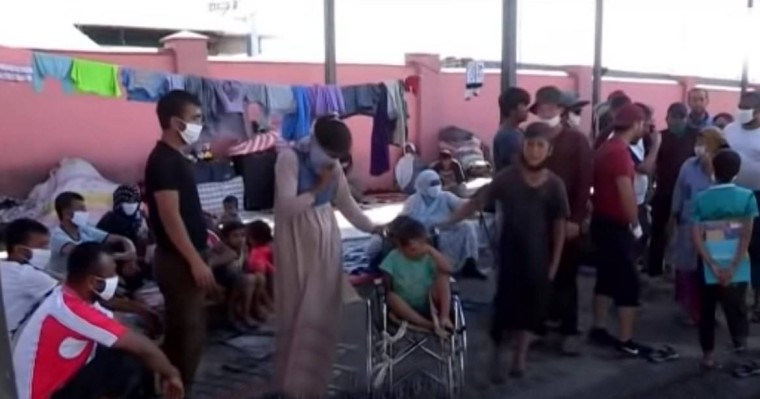 "Картонда ұйықтаймыз, мәйіттер арасында тамақтанамыз": Жүздеген тәжік Қазақстан шекарасында тұрып қалды - Қазақстан жаңалықтары