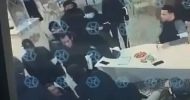 Дикий Арман тапаншамен кімді қорқытты? (ВИДЕО)