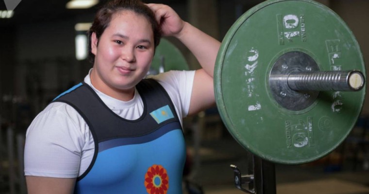 Қазақ қызы ауыр атлетикадан әлем кубогында алтын алды