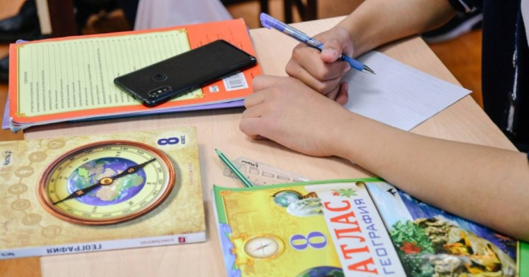 Когда дети вернутся в школы, ответил глава МОН