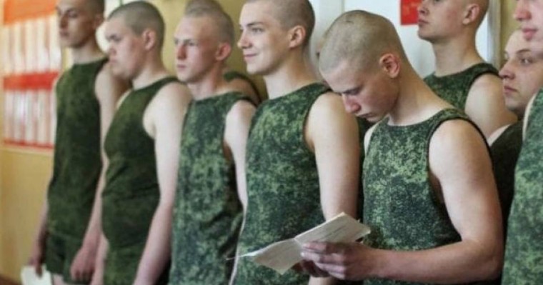 Әскерге бару үшін: 14 келіге арықтап, көру қабілетін жақсартқан жігіт жұртты сүйсіндірді