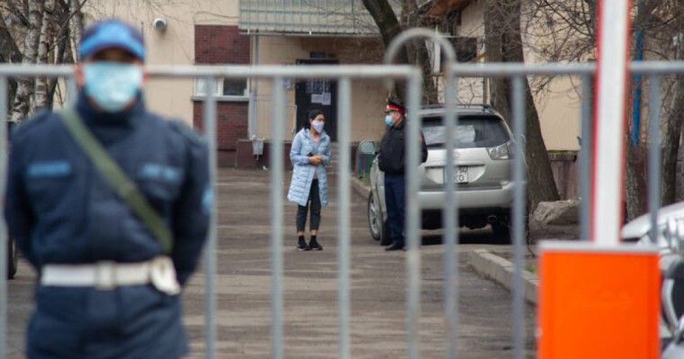 Жаңа қаулы: 9 сәуірден бастап түнде көшеде жүруге тыйым салынбақ