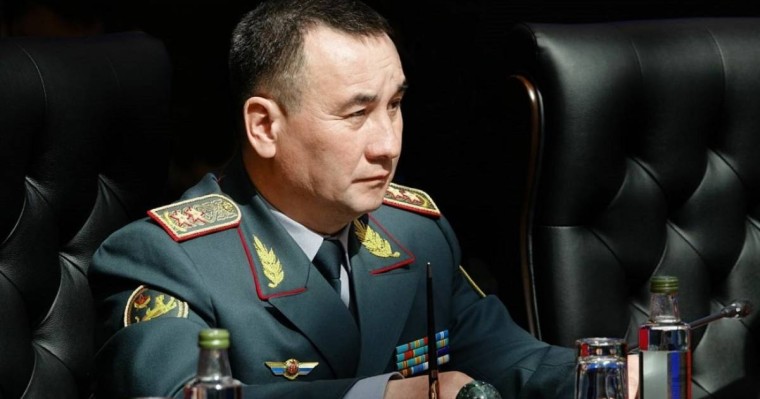 Қамауға алынған экс-Қорғаныс министрі кімнің мүддесіне қызмет етпек болған?