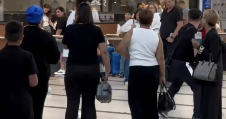 Қазақстандықтар Анталья әуежайында төбелес шығарды 