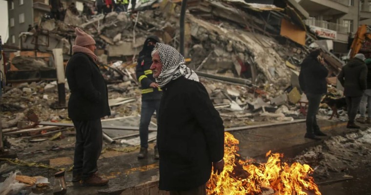 «10 балдық жер сілкінісі». Көріпкел 2023 жылға 5 қорқынышты болжам жасады