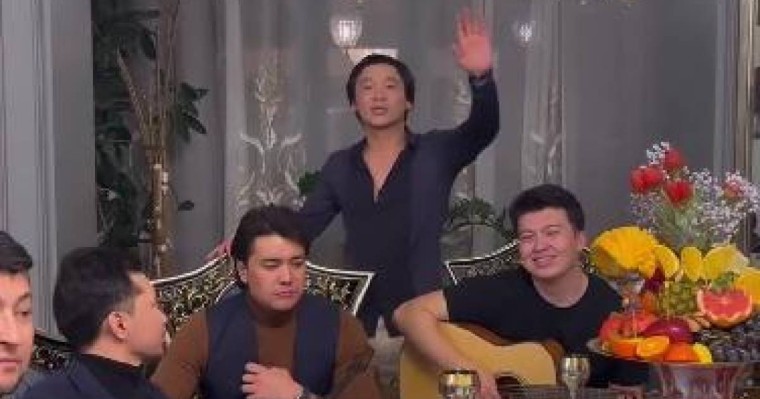 Қайрат Нұртас туған күнін әкімдермен атап өткен