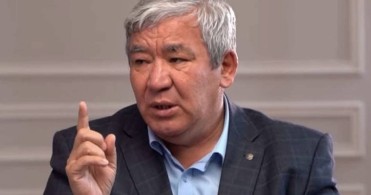 “Күмәнмен қараймын": Қалдыбек Құрманәлі әнұраннан Назарбаевтың атын сызып тастау керегін айтты