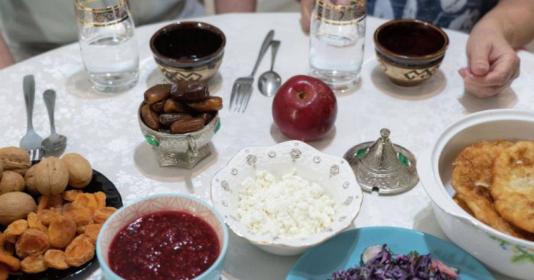 Қаза оразаны өтеу: 1700 теңгені кімдер береді