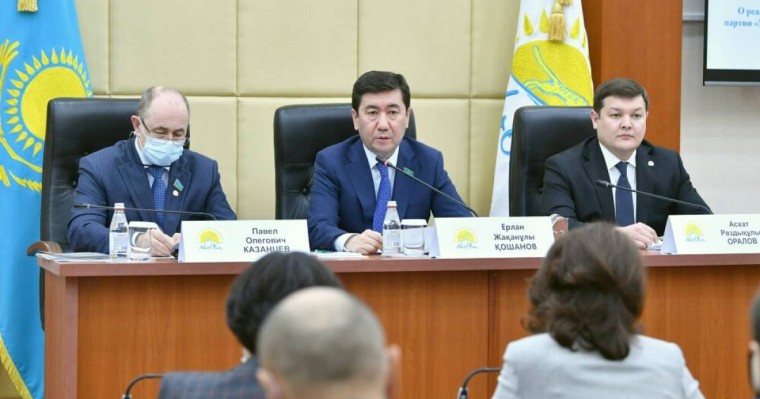 Қошановтың слесарьдан спикерге дейінгі мансап жолы