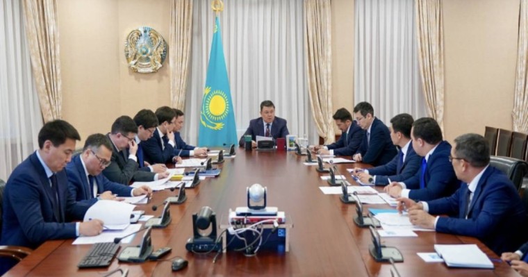 Қанат Бозымбаев 6 өңірдегі су тасқыны салдарын жою жұмыстарының қарқынын тексерді