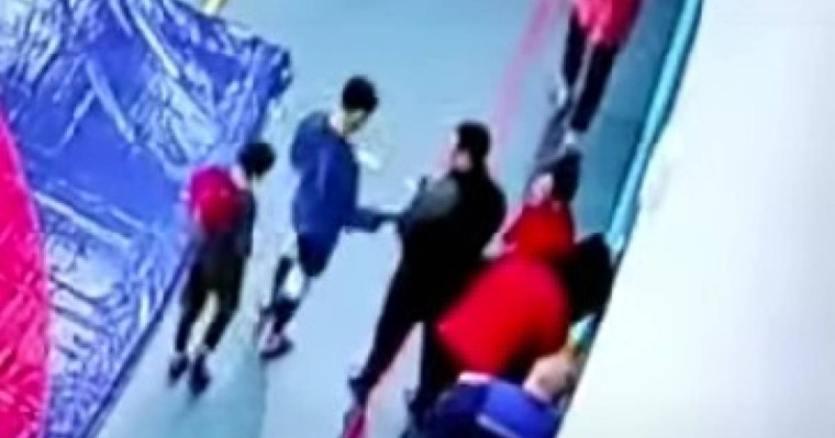 Батыс Қазақстанда жаттықтырушы спортшы балаларды ұрып-соққан (ВИДЕО)