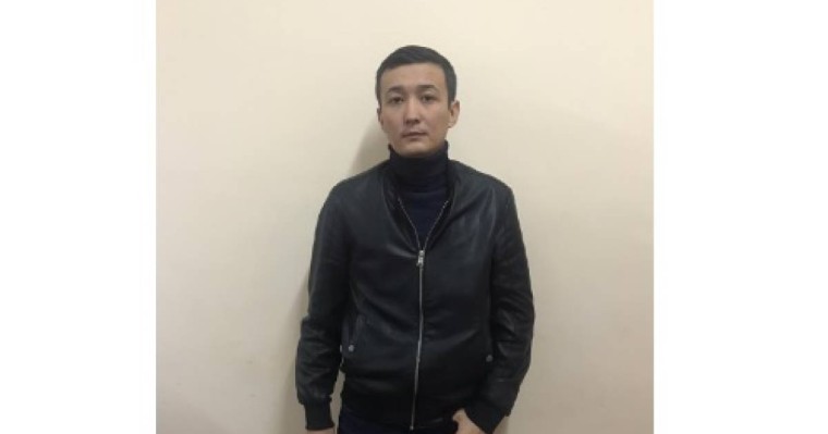 "1500 доллар берсең, мемлекеттік бағдарламамен үй алып береміз": Алматыда алаяқ ұсталды