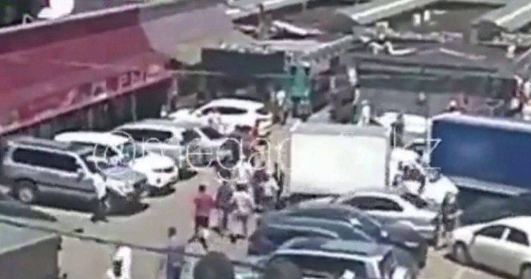 Алматыдағы "Сарыарқа" базарында атыс болды - Қазақстан жаңалықтары