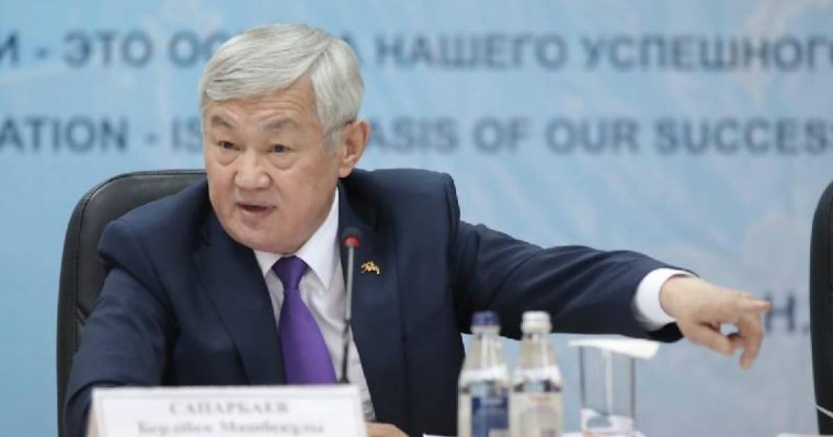 Оқтаулы мылтық пен тапанша: Сапарбаев 16 млн теңгеге күзет қызметіне жүгінеді