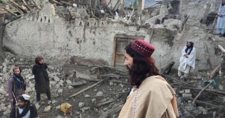 Ауғанстанда жер сілкінісінен қаза тапқандардың саны 800-ден асты