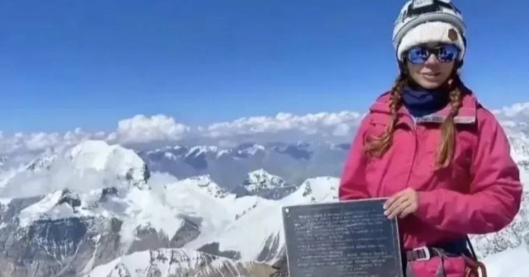 Қырғызстан тауларында қалған ресейлік альпинистке қатысты тың ақпарат шықты