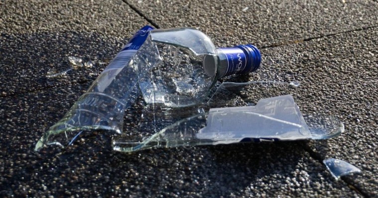 ШҚО-да мас шенді көшеде қызбен төбелесіп, шу шығарған