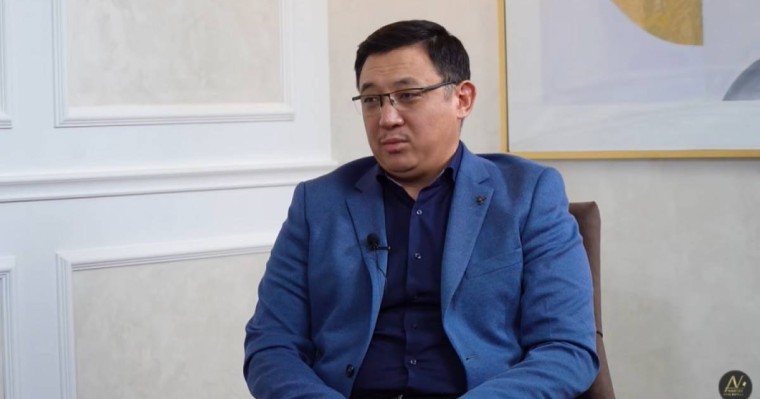 Қайрат Жолдыбайұлы: Жемқорларға Құран ұстатқан да, уағыз тыңдатқан да көмектеспейді