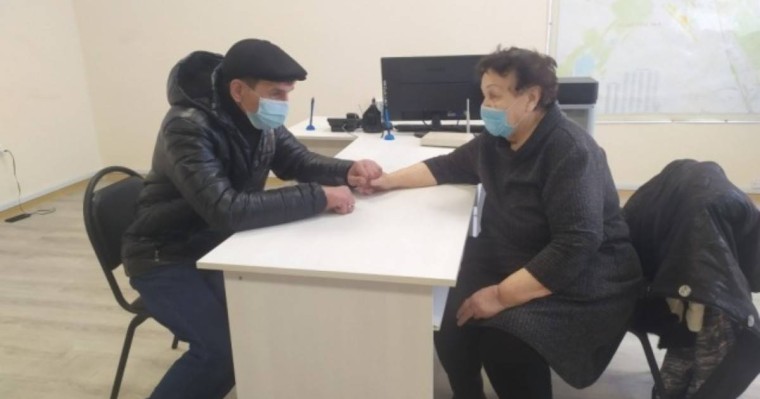 Ақтөбеде полицей қамқорлығына алған кейуананың туған ұлы бар екені анықталды