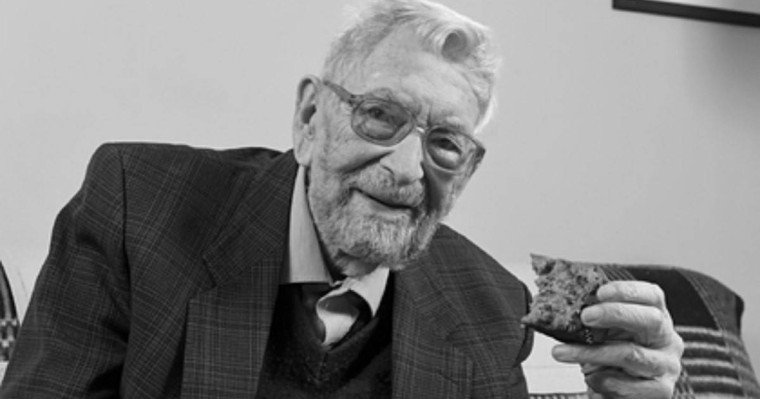 Әлемдегі ең қарт адам қайтыс болды