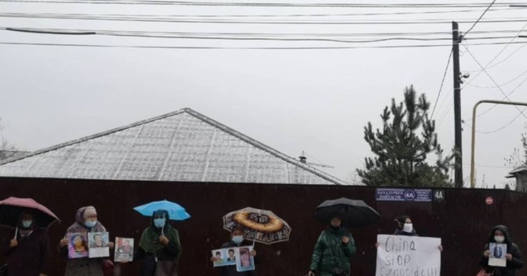 Қытай консулдығы алдында наразылықтың өтіп жатқанына 50 күн болды