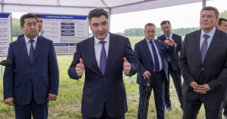 Олжас Бектенов СҚО-да егіс қорытындысымен, мал шаруашылығы және ауыл шаруашылығы машинасын жасау саласының дамуымен танысты