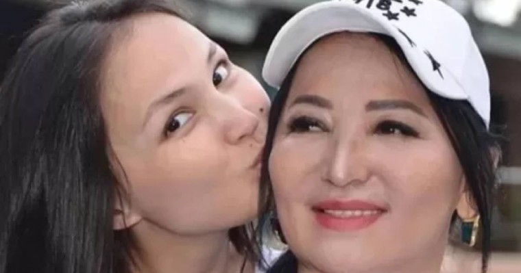 "Сырттан бал ашпаңыздар": Гүлзира Айдарбекова көпшіліктің сұрағына жауап берді