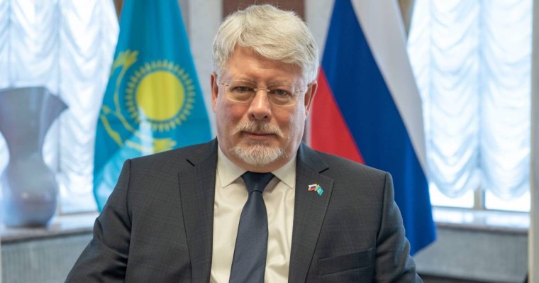 Ресей елшісі: Қазақстанда орысша білмейтін адамдар үшін кәсіби қызметке орналасу өте қиын