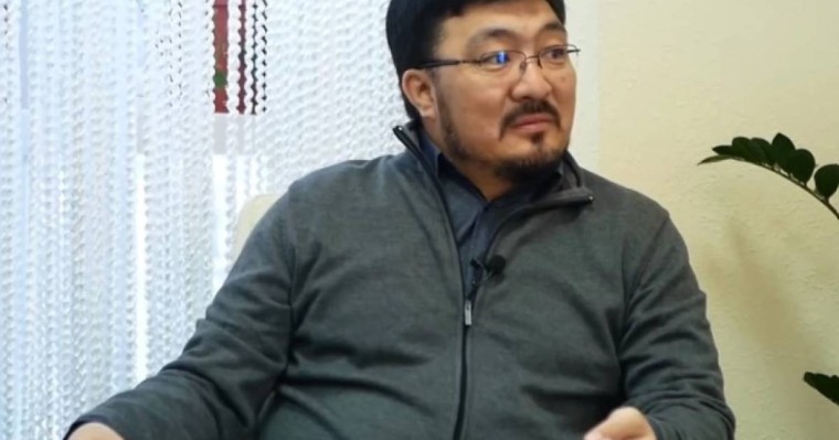 "Байлығыңды жасыратын заман". Тоқтар Серіковтің өнердегі әріптестеріне айтары бар