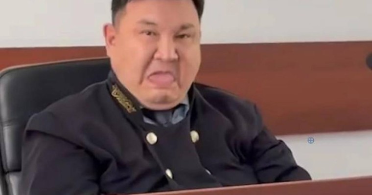 Шымкентте судья журналистке тілін шығарып, ерсі қылық танытқан