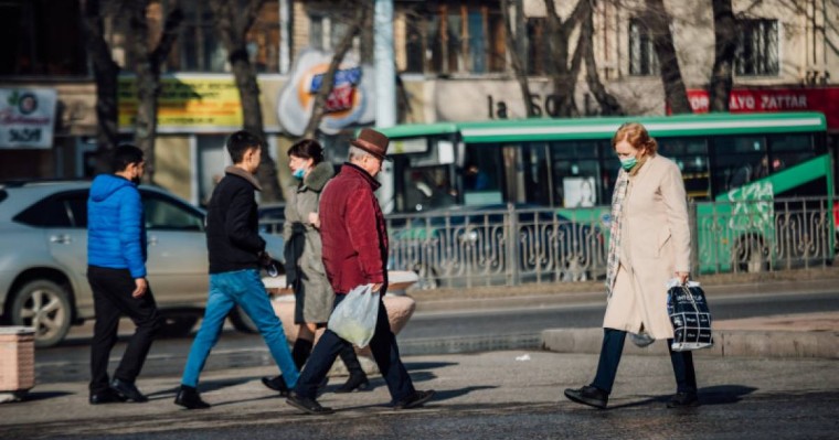 Алматыда шектеулер 12 сәуірге дейін ұзарды. Бекшиннің қаулысы шықты