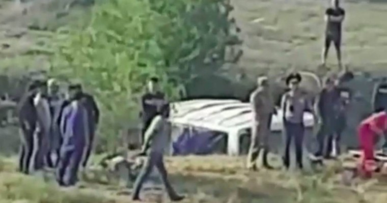 Теміртауда жолашылары бар автобус құзға құлап кетті - Қазақстан жаңалықтары