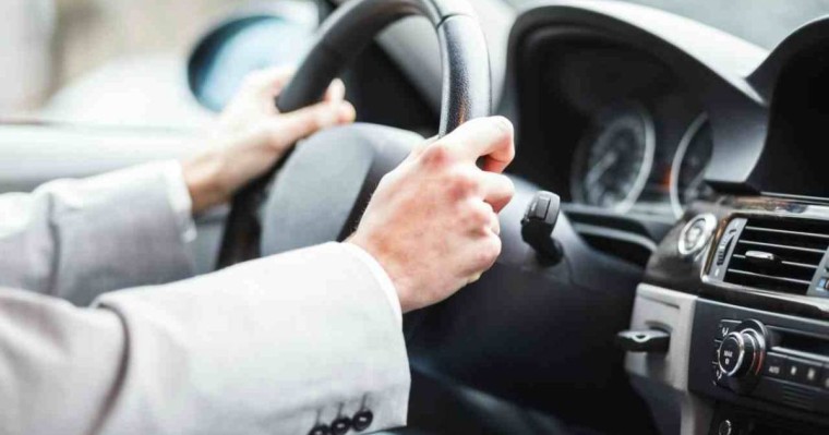 Астана тұрғыны зейнеткерден ұрланған ақшаға Toyota Camry 70 сатып алған - Қазақстан жаңалықтары