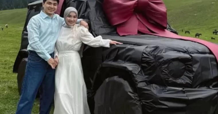 "Кітаптың ақшасына алған": Фариза Төреәлі су жаңа көлік мінді