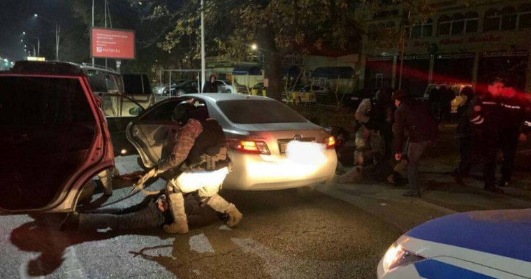 Қарақшылар Алматы облысының тұрғынынан 10 келі алтын құйманы тартып алған