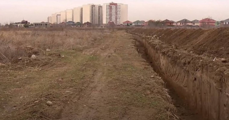 Алматыда жаңа ғимарат салу үшін тарихи қорымдар жойылып жатыр
