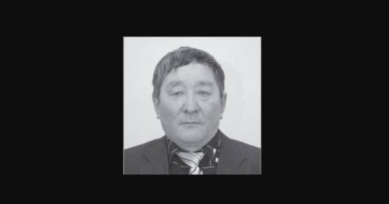 Белгілі жазушы 66 жасында қайтыс болды